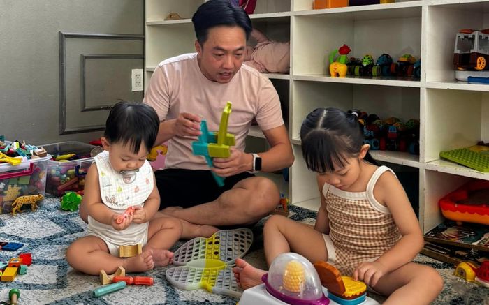 Mới chỉ 3 tuổi, con gái Cường Đô La khiến dân tình bất ngờ vì 1 câu nói