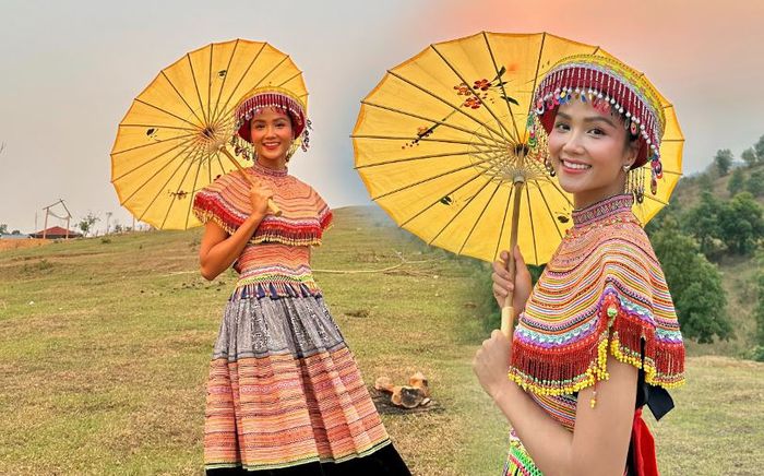 Hoa hậu H'Hen Niê diện trang phục H'Mông