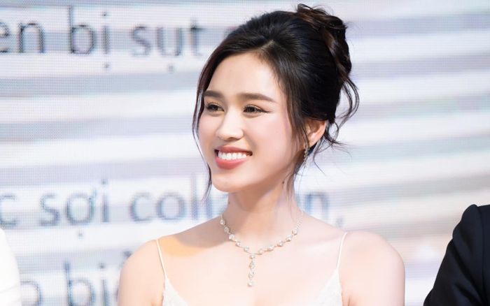 Hoa hậu Đỗ Thị Hà không phủ nhận hay khẳng định việc kết hôn