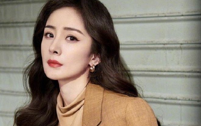 Dương Mịch gặp biến cố lớn trong sự nghiệp, netizen phẫn nộ yêu cầu giải nghệ