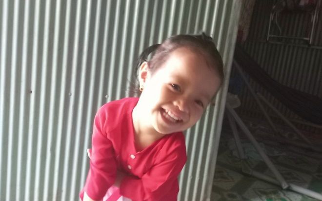 Bé gái có 'siêu năng lực' kỳ lạ, cơ thể tỏa ra hương thơm