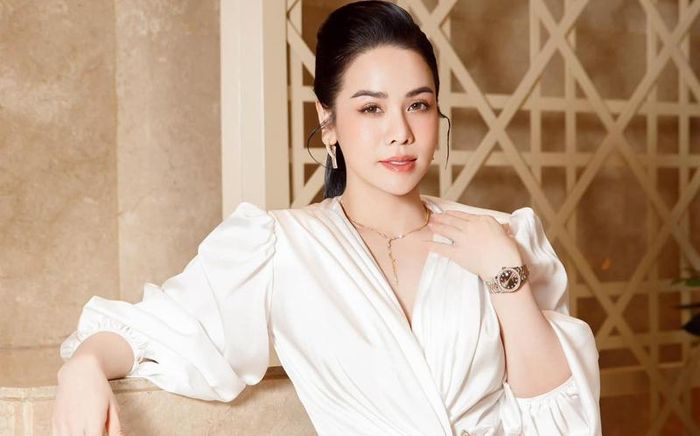 Nhật Kim Anh cho 'chồng' lên sóng