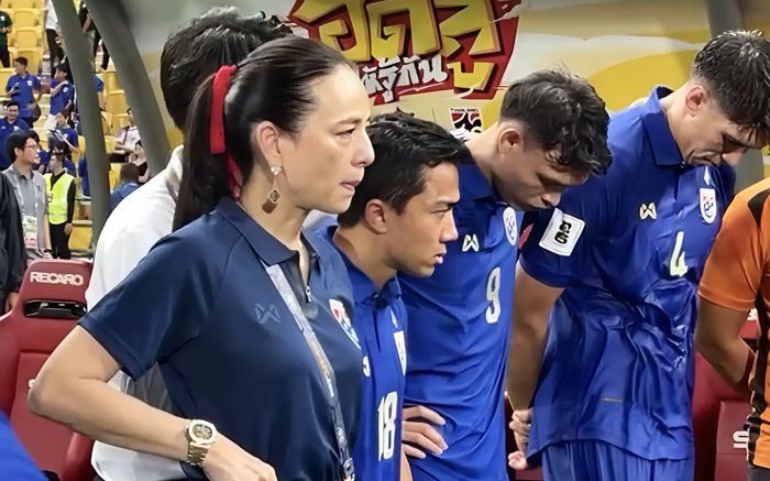 Madam Pang khóc nức nở sau khi tuyển Thái Lan bị loại theo cách đau đớn nhất