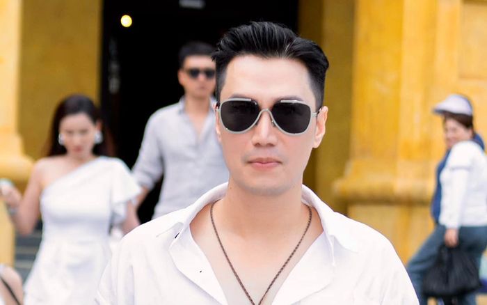Việt Anh ẩn ý chuyện yêu nhầm người, Huyền Lizzie liền thắc mắc