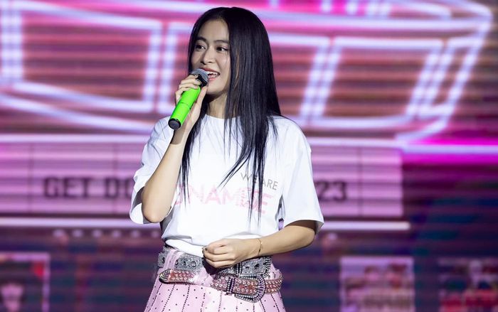 Hoàng Thùy Linh giờ ra sao?