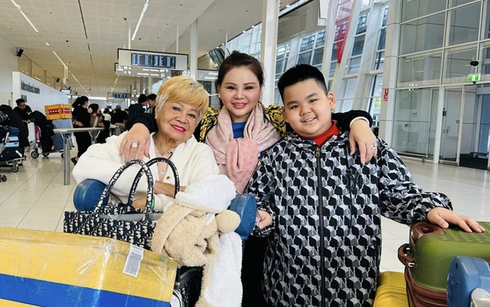 Lê Giang gặp sự cố trong ngày ra nước ngoài thăm con