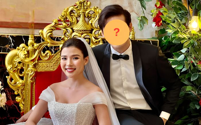Ảnh cưới mới công bố của Thúy Diễm với 1 nam thần Vbiz, chú rể điển trai không kém Lương Thế Thành