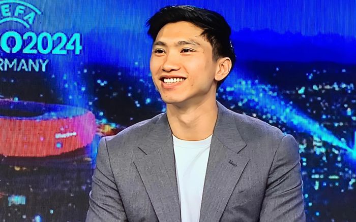 Đoàn Văn Hậu làm chuyện lạ lùng gây khó hiểu