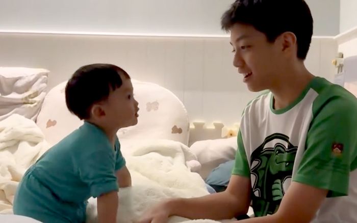 Chứng kiến khoảnh khắc bé Subeo chơi cùng em trai, Cường Đô La thốt lên 4 từ