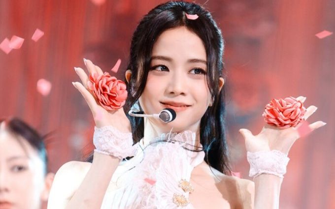 Lisa, Jennie và Rosé đồng loạt tái xuất: Jisoo ơi, đâu rồi?