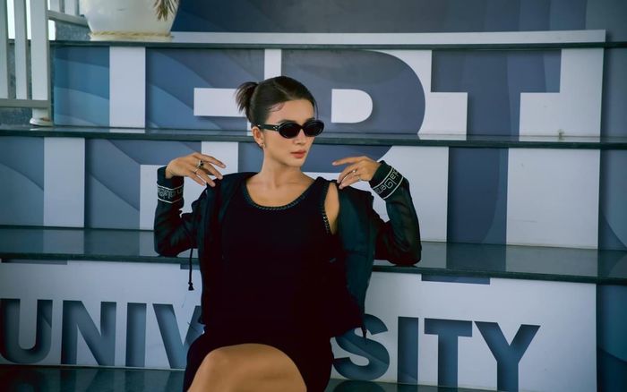 Kim Tuyến lộ nhẫn lạ ở ngón áp út, ngày lên xe hoa không còn xa?