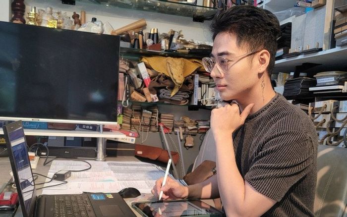 Chàng trai Cà Mau được cha đặt cho tên lãng mạn, đi học không dám điểm danh vì sợ bạn bè cười