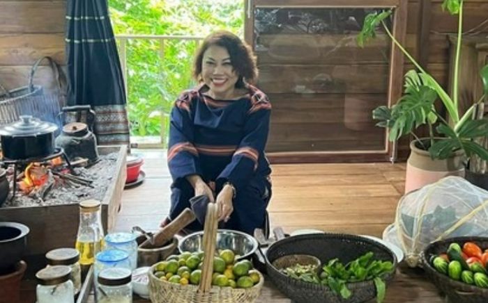 Siu Black vẫn bị chủ nợ đòi tiền