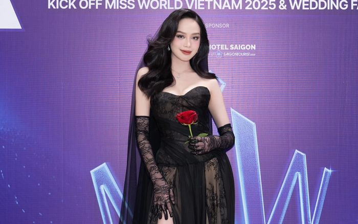 Hoa hậu Thanh Thủy gợi cảm trong tạo hình cô dâu hắc ám