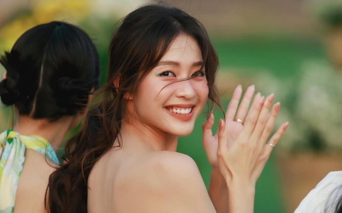 Khả Ngân thông báo tin vui giữa tin đồn hẹn hò Thanh Sơn