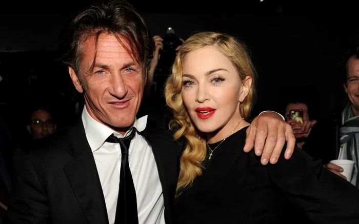 Thực hư chuyện Madonna bị chồng cũ 'tác động' bằng gậy bóng chày?