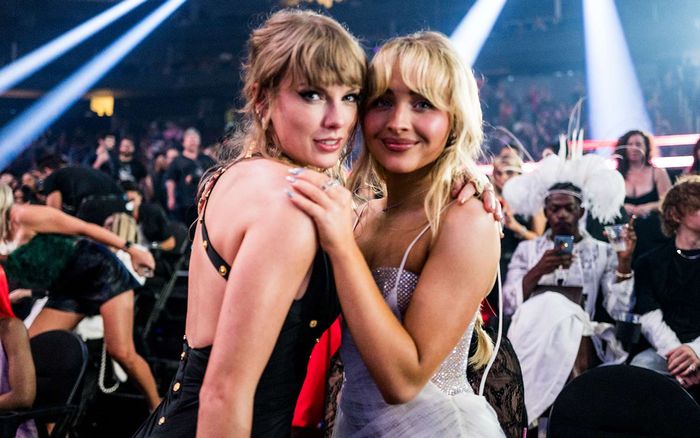 'Ngành công nghiệp âm nhạc muốn Sabrina Carpenter thay thế Taylor Swift'