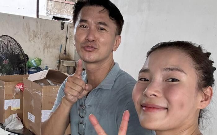 'Chồng' Thúy Diễm nói về chuyện mở cung môi, cung mắt ở tuổi U50