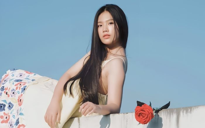 Em gái xinh đẹp của Ý Nhi không đủ tiêu chuẩn thi Hoa hậu?