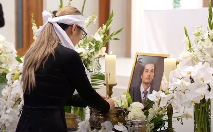 Bạn thân Đức Tiến tiết lộ số tiền viếng trong lễ tang, có phong bì gần 300 triệu