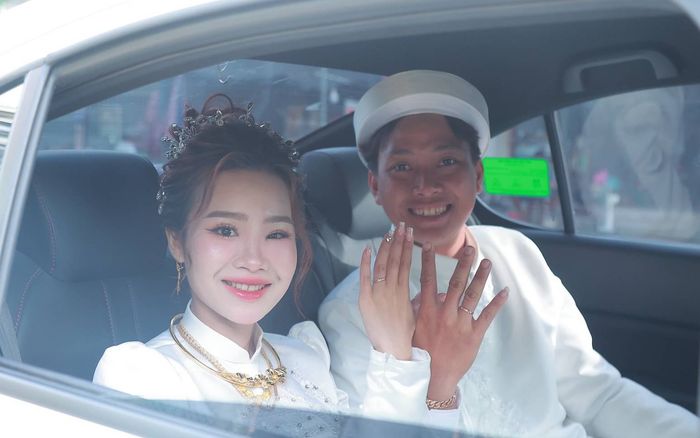 Dở khóc dở cười chuyện cô dâu bị ong chích trước đám cưới