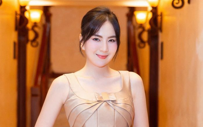 Mai Ngọc sau ly hôn chồng 17 năm chung sống lần đầu nói về chữ 'khổ'