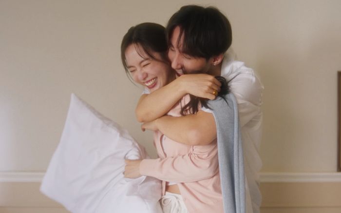 Pimtha làm gì khi Sơn Tùng ra MV mới?