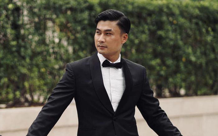 Bà xã kín tiếng và cậu con trai cực phẩm của diễn viên Duy Hưng