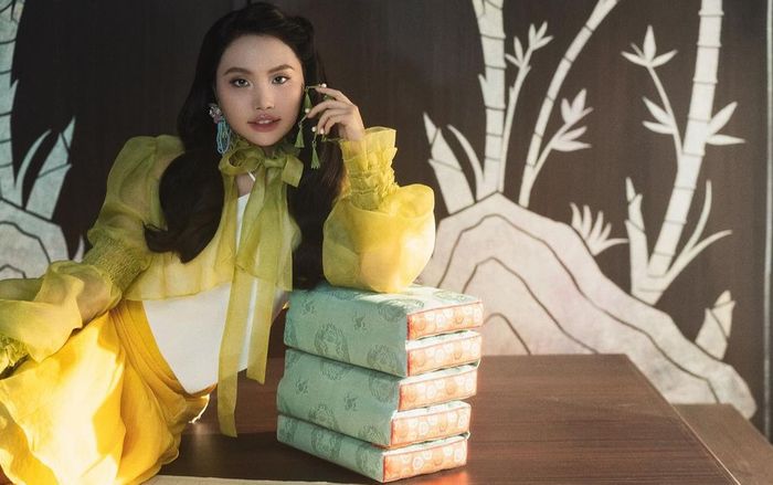 Phương Mỹ Chi giải thích về hai hình ảnh quan trọng xuất hiện trong MV mới