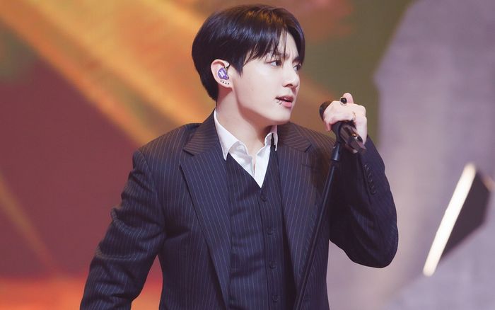 JungKook được nữ ca sĩ huyền thoại thế giới khen ngợi: 'Cậu ấy rất tuyệt'