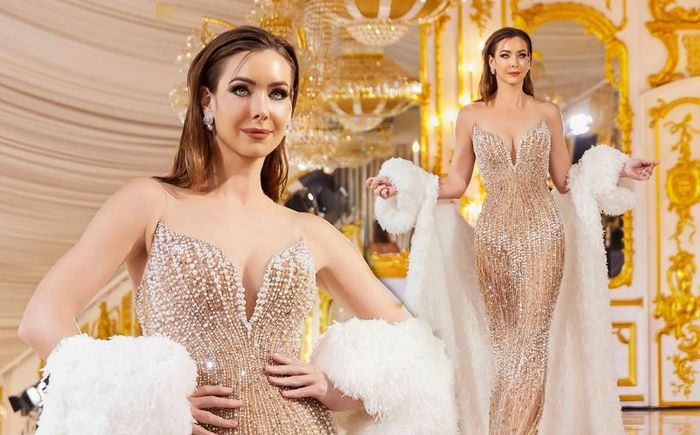 Hoa hậu Hoàn vũ 2005 khoe sắc bất bại ở tuổi U50: Thần thái ngút ngàn, catwalk điêu luyện