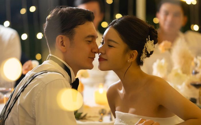 Vợ thủ môn Đặng Văn Lâm gặp sự cố sau đám cưới