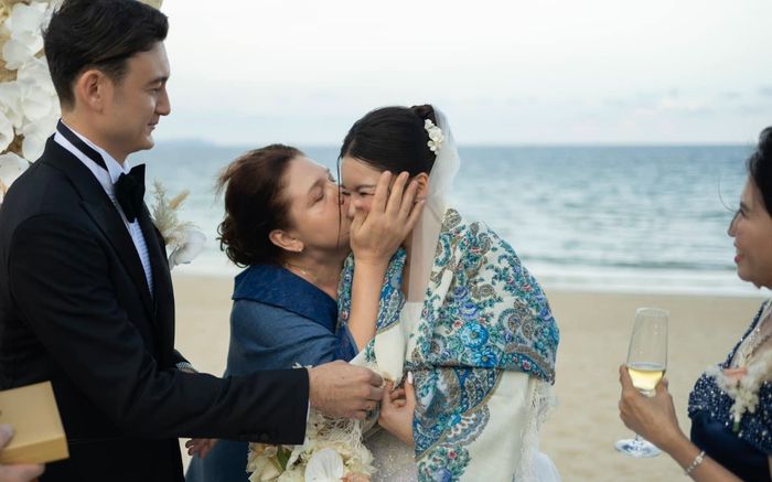 Bố Đặng Văn Lâm căn dặn con trai trong ngày trọng đại: Hãy yêu quý vợ con như bố đã yêu quý mẹ