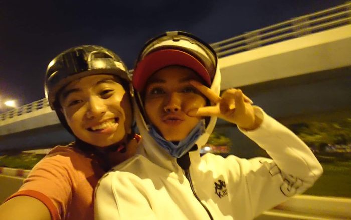 Bạn trai H'Hen Niê xóa bỏ ảnh hẹn hò, chuyện gì đây?