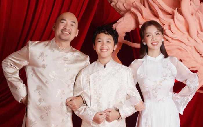 Con trai Thu Trang – Tiến Luật: 10 tuổi đẹp như nam thần, chơi thể thao giỏi và bắn tiếng Pháp cực đỉnh