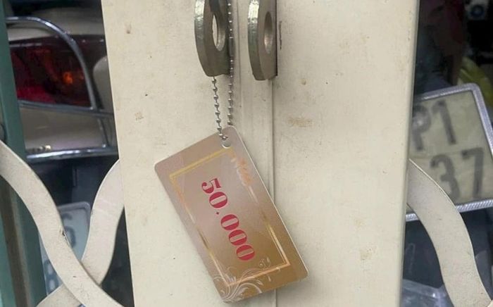 Thẻ QR tặng tiền treo trước cửa nhà và chiêu trò lừa đảo được cảnh báo