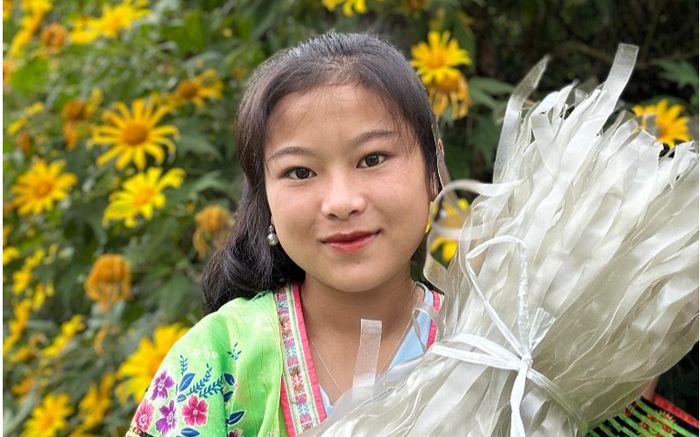 Cuộc sống thay đổi ngoạn mục của cô gái H'Mông: Từ không có tiền đi đẻ đến danh xưng 'bà trùm'