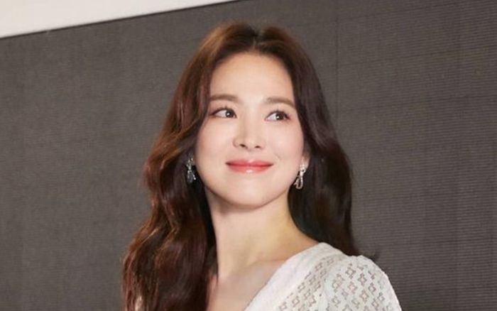 Song Hye Kyo sắp đụng độ Hoa hậu Hàn Quốc?