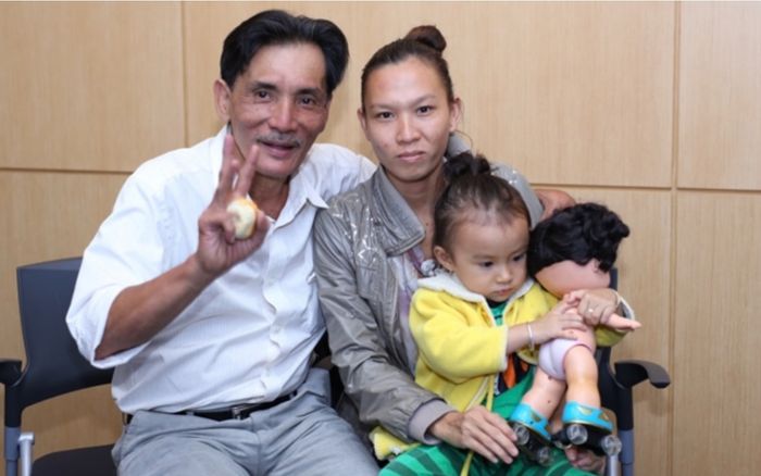 Thương Tín và vợ trẻ chia tay, con gái nhỏ do ai chăm sóc?