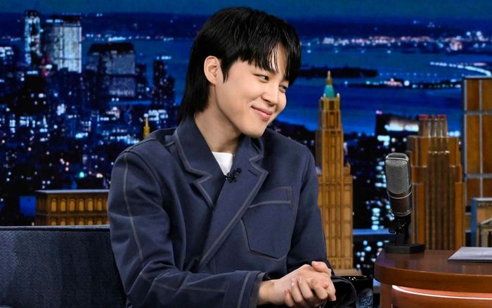 Jimin xuất hiện trong show quảng bá album mới dù đang nhập ngũ