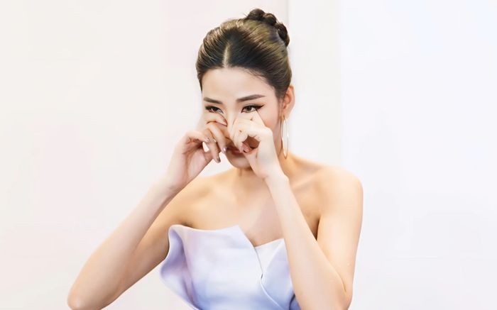 Sai lầm khiến Hoàng Thùy bị Thanh Hằng tố