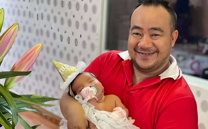 Nam diễn viên Việt vừa khoe lên chức bố ở tuổi 47, nhiều người chúc mừng