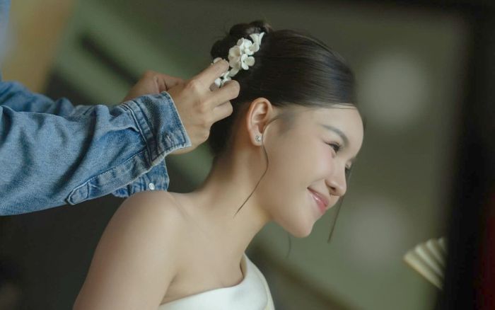 Vợ Đặng Văn Lâm phản ứng khi bị hỏi 'có nên sống thử khi yêu'