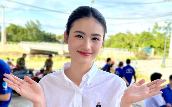 Điểm khó hiểu của Hoa hậu Ý Nhi