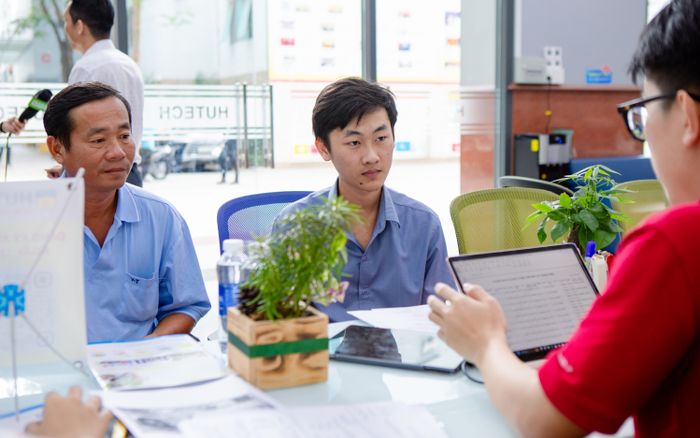 Chốt chọn nguyện vọng 1 vào HUTECH, nhận ngay học bổng 50% học phí