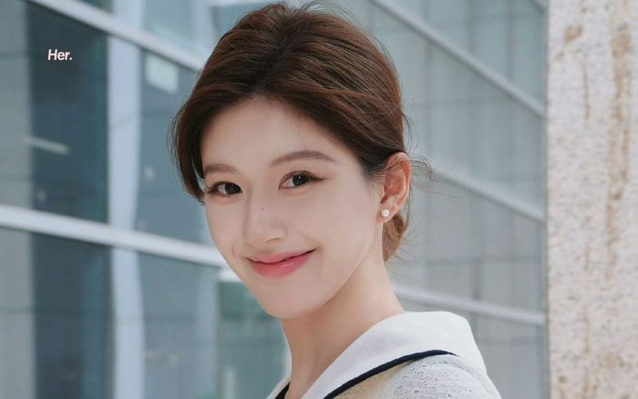 Triệu Lộ Tư, Cúc Tịnh Y bị chê vì lạm dụng phẫu thuật thẩm mỹ