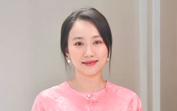 Nhan sắc chuẩn lá ngọc cành vàng của bạn gái cũ cầu thủ Tiến Linh
