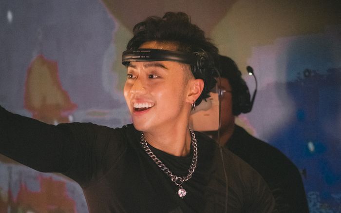 Chàng trai vừa xuất hiện đã gây náo loạn nhà chung Đảo Thiên Đường là ai?