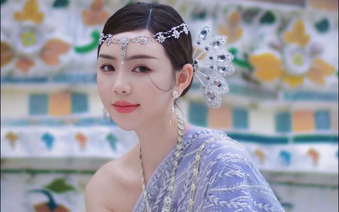 Quỳnh Kool gây sốt với loạt ảnh cô dâu Thái Lan ở tuổi 29