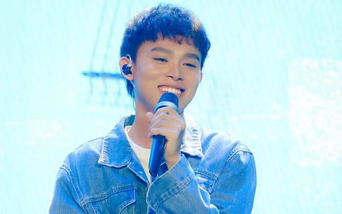 Hồ Văn Cường tiếp tục có video hát live triệu view